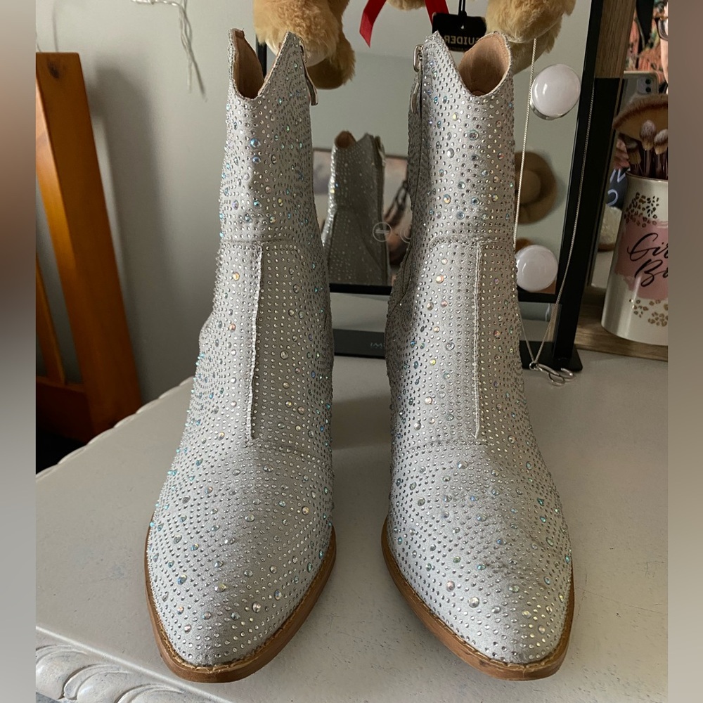 Crystal studded western stay ankle boots.